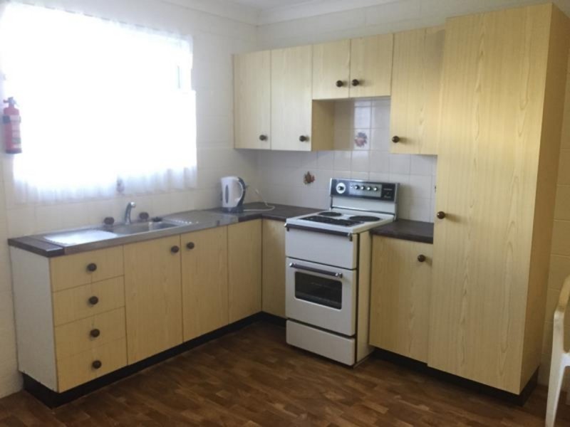 2/274 Carlton Street, Kawana QLD 4701